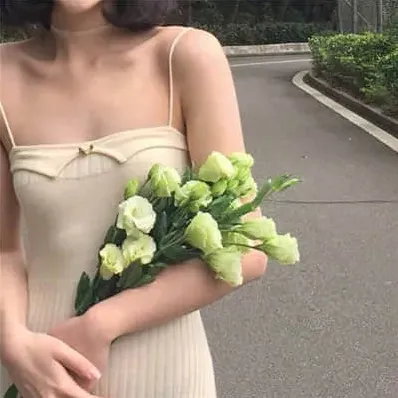 女生