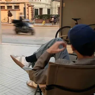 男生