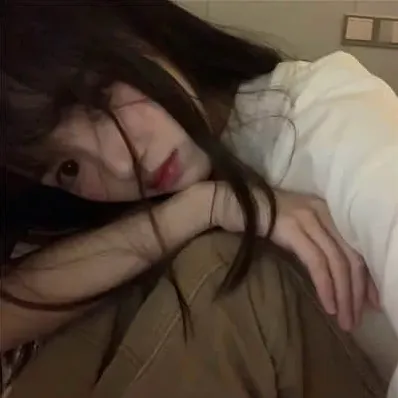 女性