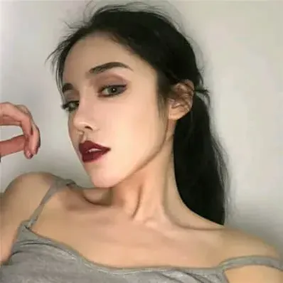 女生