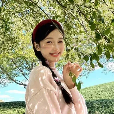 英子