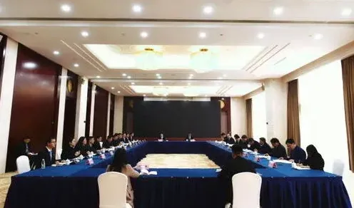 《微博》带带大师兄李赣及抽象工作室梗解全析步骤